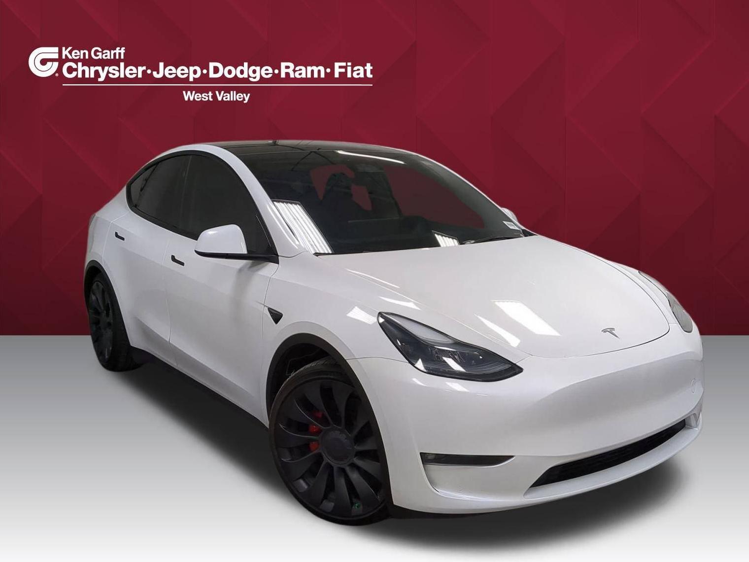 TESLA MODEL Y 2023 7SAYGDEF5PF904797 image